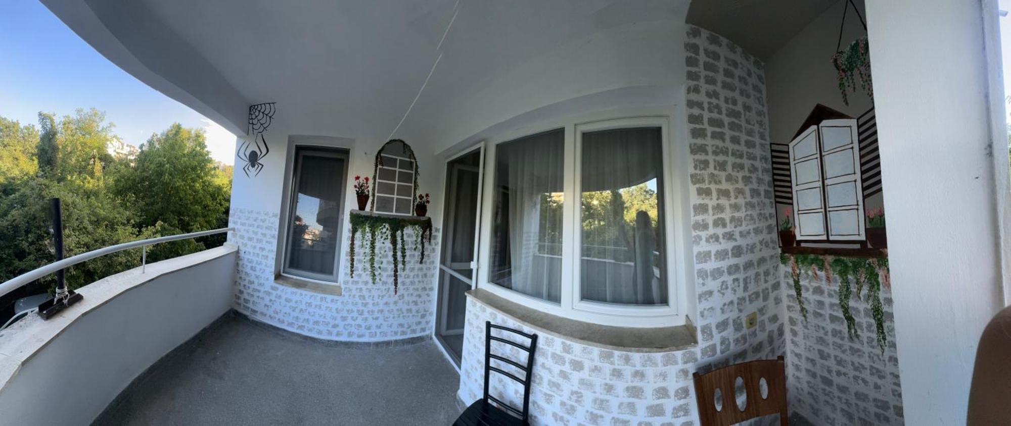 Apartament Spacious Next To South Park просторен до южен парк Location *